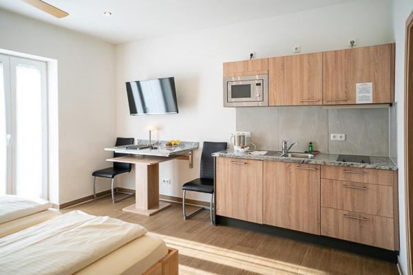 ホテル Boardinghouse Schellenberg Donauwörth エクステリア 写真